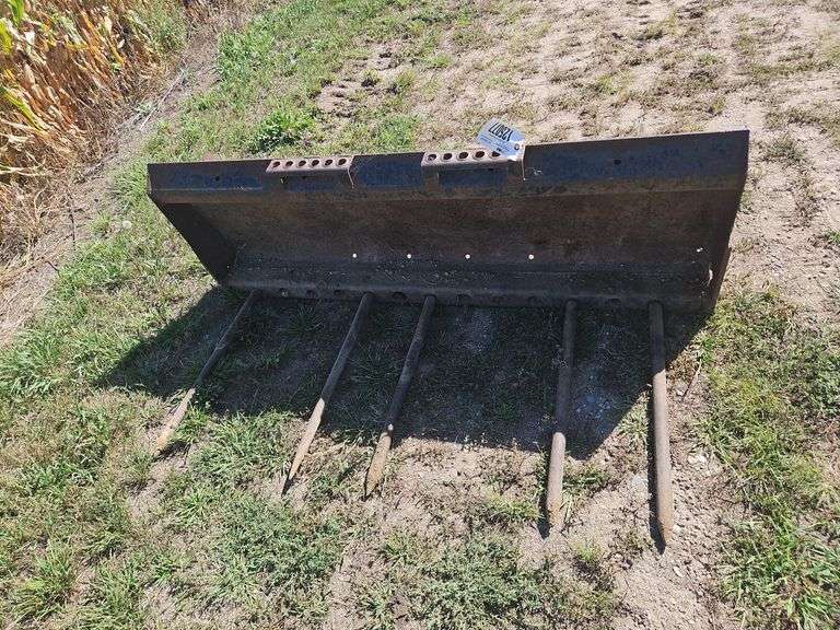 60" Tin Bucket with Universal Skidloader Plate