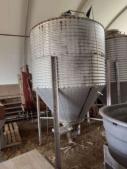 2 Ring (27" High x 6+' Round) Bulk Bin (located hoop building)