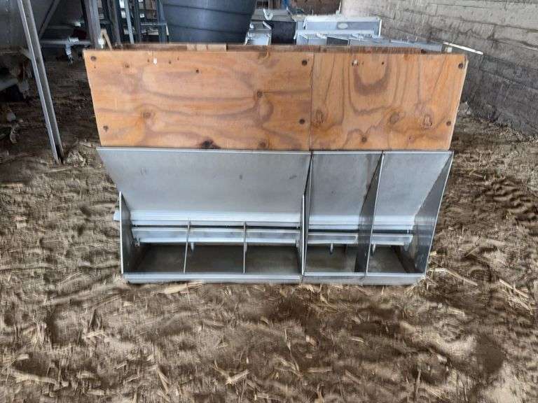 Stainless Steel 5' Combination Feed/Water Pig Feeder(located hoop building)