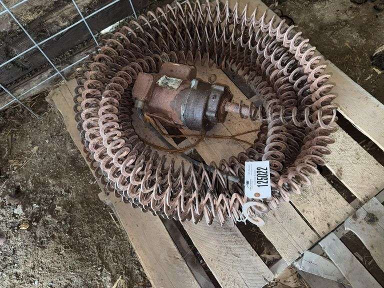 3" Flex Flighting Auger with 1 Hp Electric motor (located hoop building)