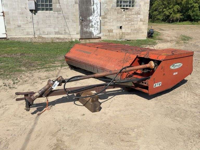 New Idea 272 Cut/Ditioner, 7" Cut, 540 Pto, Belt Drive, Hydraulic Lift