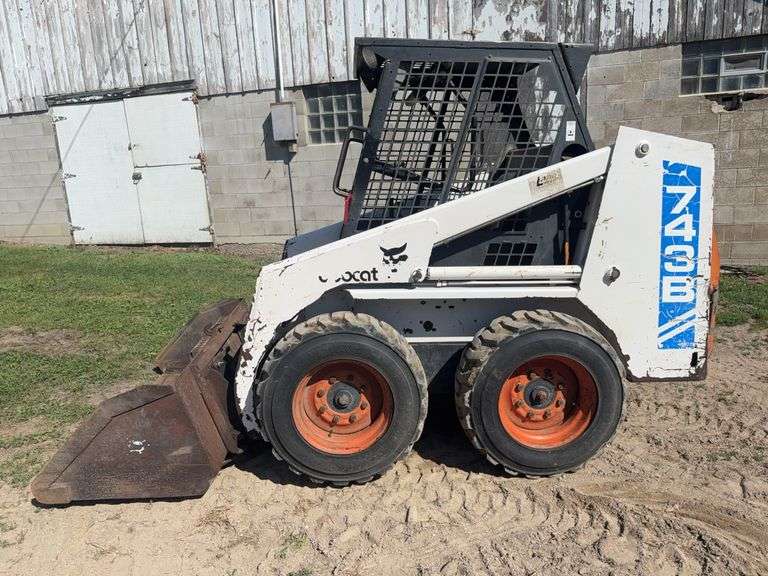 Bobcat 743B Diesel Skid Loader, 1136 Hours Showing On Second Tack, Cage Cab