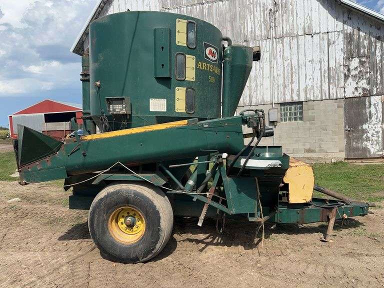 Arts-Way 500 Grinder Mixer Mill, Hydraulic Orbital Motors, Weigh-Tronix 700