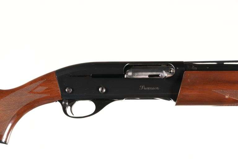 Remington . Semi Shotgun 12 GA