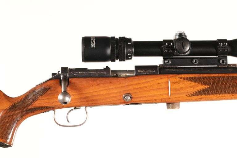 Winchester 52 Bolt-Action Rifle .22 lr