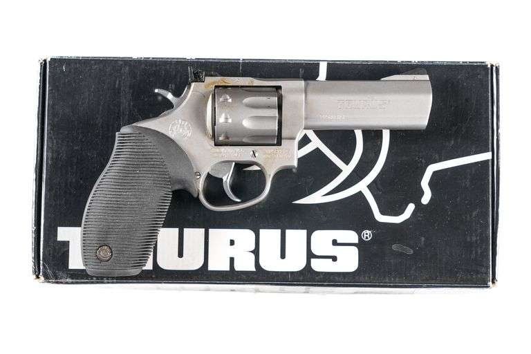 Taurus Tracker Revolver .22 mag
