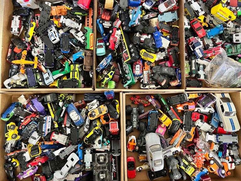 Huge Lot of Loose Cars 1/64