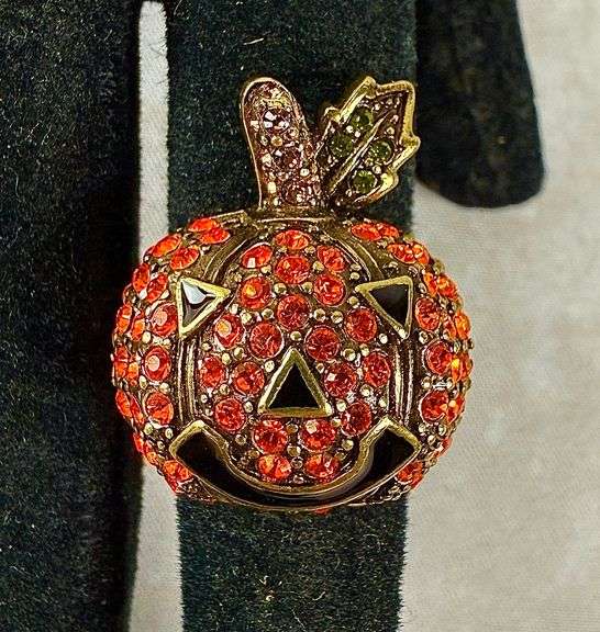Heidi Daus Halloween Pumpkin Ring