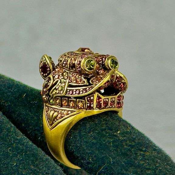 Heidi Daus Dragon? Ring