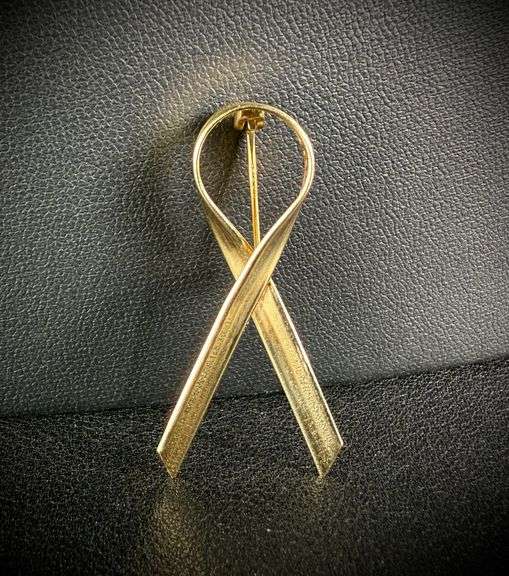 Monacle Ribbon 14K Yellow Gold Ribbon Pendant - Mantle Auctioneer