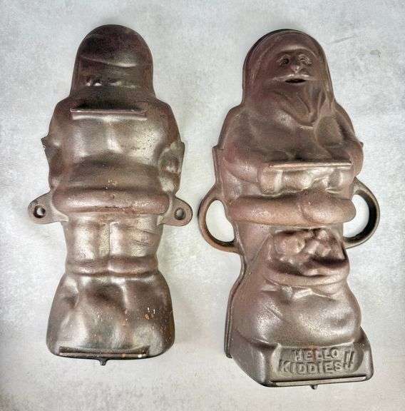 ORIGINAL Vintage Griswold Cast Iron Hello Kiddies Santa Claus 12" Mold 897