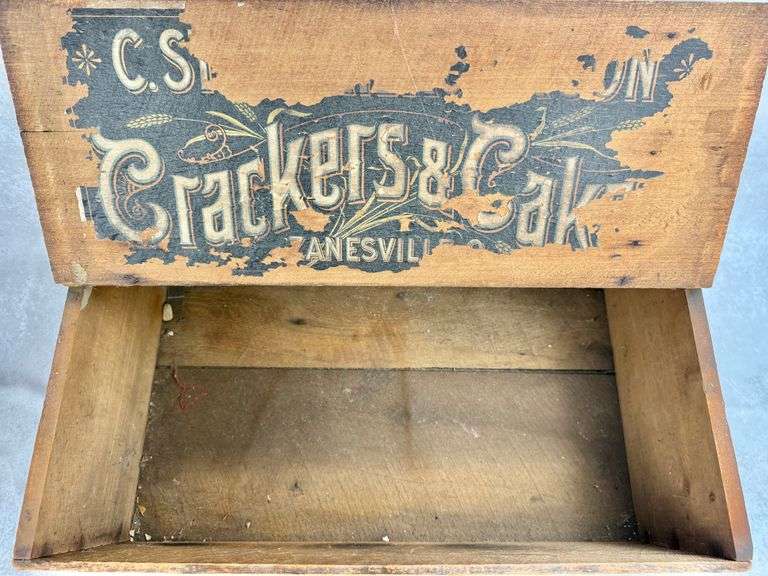 Vintage New Brunswick Zanesville Crackers & Cakes C. Stolzenbach & Son Lidded Wood Crate