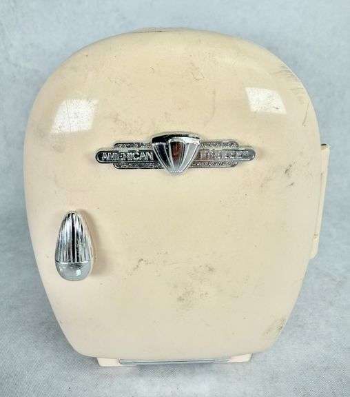 Beetland USA Plastic American Freezer Li'l Fridge with Contents