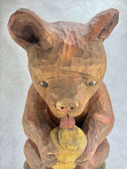 Large Solid Wood Folk Art Hand Carved Chainsaw Bear Eating Honey C. Wilson 1974