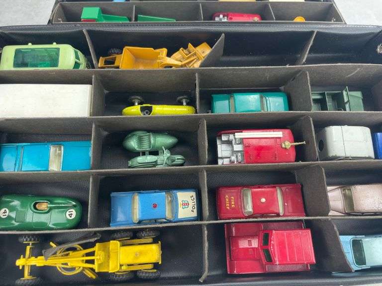 Vintage Car Carrying Case & 34 Lesney Cars