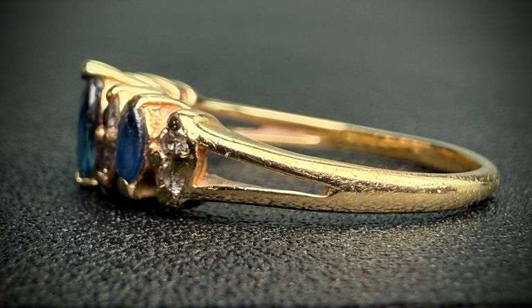 Yellow Gold & Blue Stone Ring