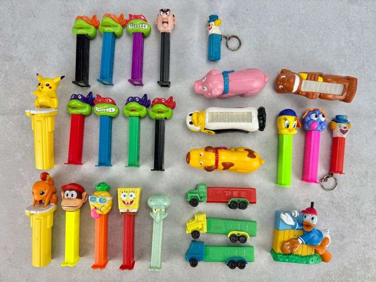 Lot (26) Vintage PEZ Dispensers