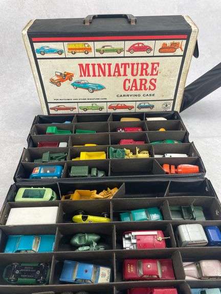 Vintage Car Carrying Case & 34 Lesney Cars