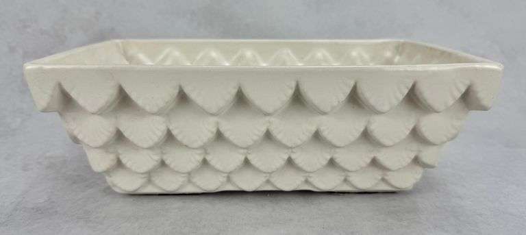 Hull Pottery White Scalloped Planter F45