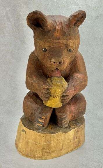 Large Solid Wood Folk Art Hand Carved Chainsaw Bear Eating Honey C. Wilson 1974