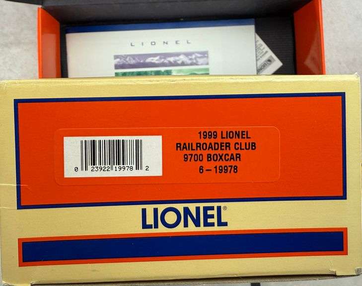 Lionel Train Cars
