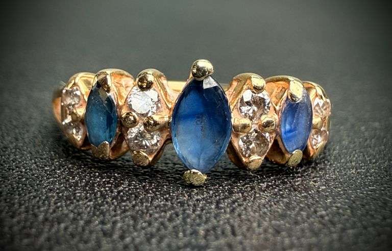 Yellow Gold & Blue Stone Ring