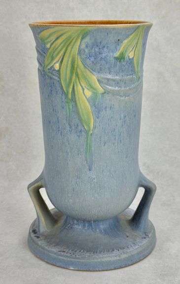 Roseville Blue Velmoss II Double Handled Vase