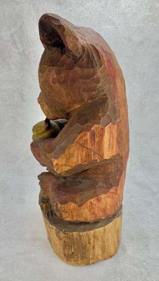 Large Solid Wood Folk Art Hand Carved Chainsaw Bear Eating Honey C. Wilson 1974