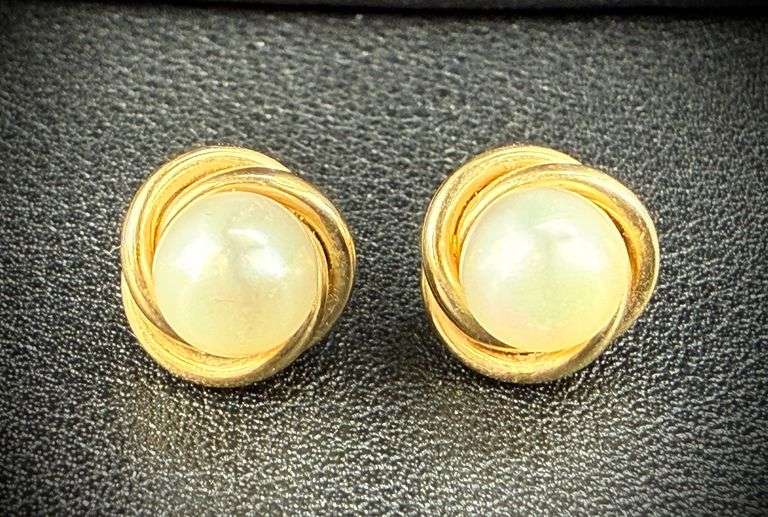 Yellow Gold & Pearl Earrings
