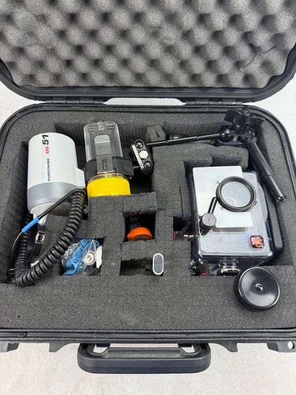 Ikelite DS-51 Substrobe Underwater Strobe w/ Case & Accessories