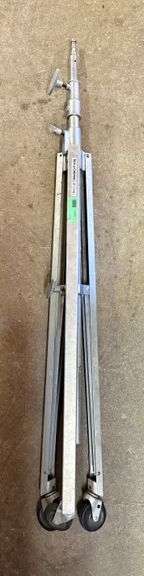 Berkey Colortran Tripod