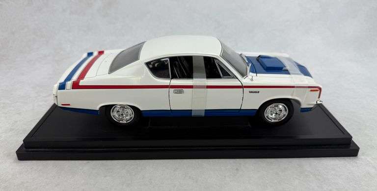 1970 AMC Rebel Road Signature Diecast 1:18