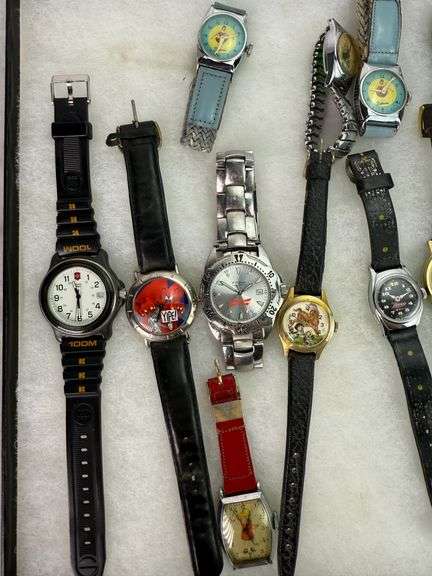 (20) Vintage Watches Disney, Swiss Army, Budweiser