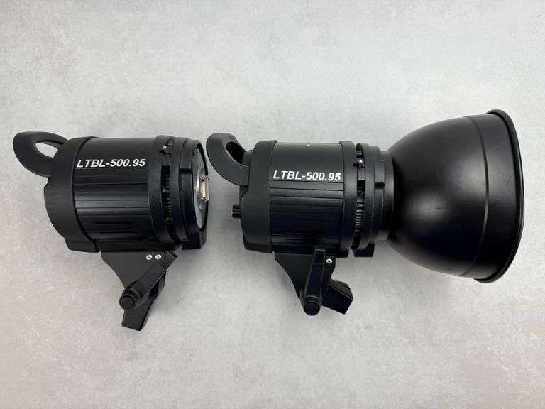 (2) Continuous Video Lights LTBL500.95