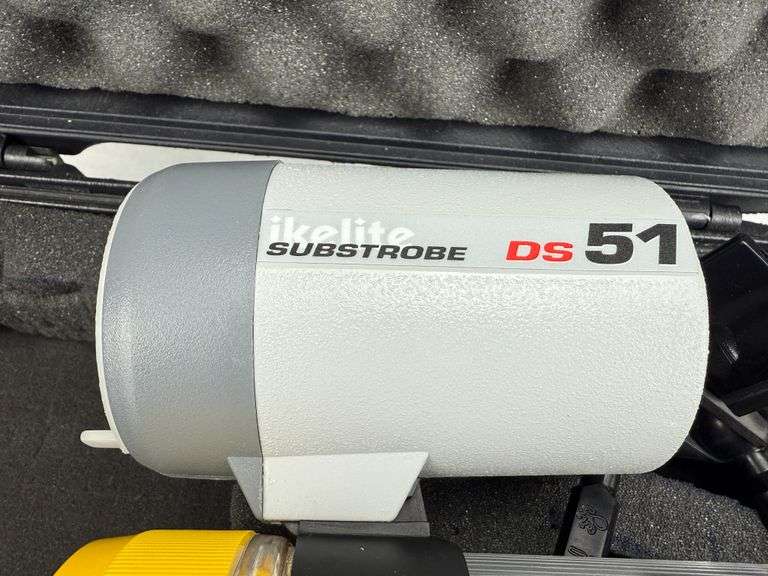 Ikelite DS-51 Substrobe Underwater Strobe w/ Case & Accessories