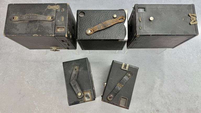 (5) Vintage Box Cameras Film Kodak Brownie 2A