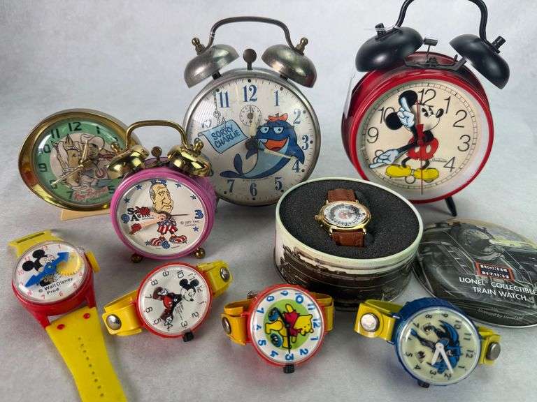 (9) Vintage Clocks Disney, Lionel, Cartoon