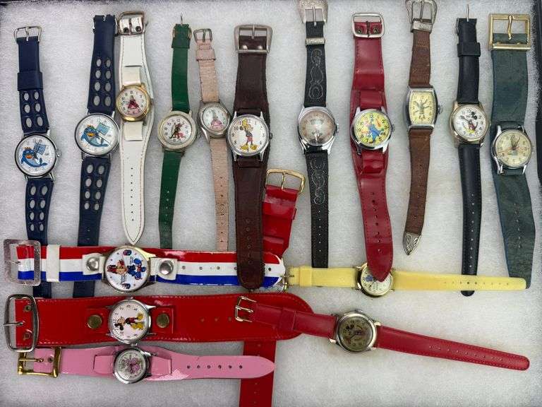 (17) Vintage Watches Disney, Mickey Mouse, Snow White