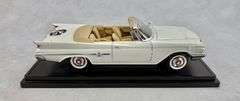 1960 Chrysler 300F Road Signature Diecast 1:18