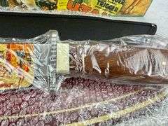 NEW Roy Rogers King of the Cowboys Bowie Knife w/ Stand