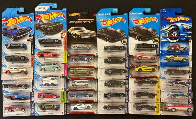 (36) Hot Wheels Camaro Fifty, Knight Rider K.I.T.T., Mustang Boss 302, Bel Air Gasser, Batmobile