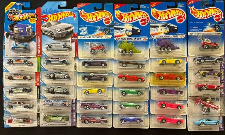 (36) Hot Wheels Mixed Series, Nissan Skyline GT-R BCNR33, McLaren P1, Mustang, Camaro, Corvette