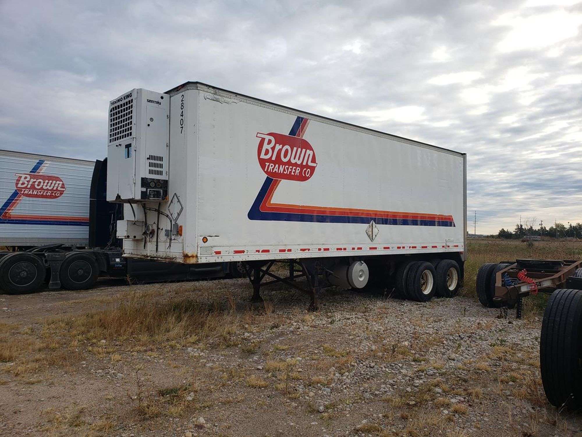 DAF1/50　ヘッド　WIS冷凍トレーラーバン 1/50スケールトラクターヘッドと組み合わせて楽しむトレーラー各種が