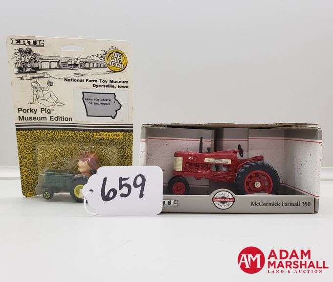 ERTL - Tracteur de couleur Noir - National Farm Toy Museum 2024 - WHITE