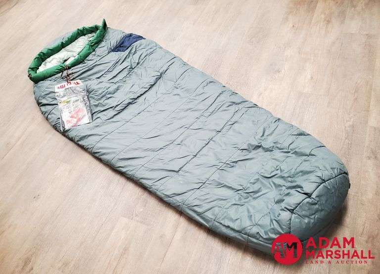 Cabela's Arctic II Mummy Sleeping Bag W/ Nylon Stuff Bag 32" X 84
