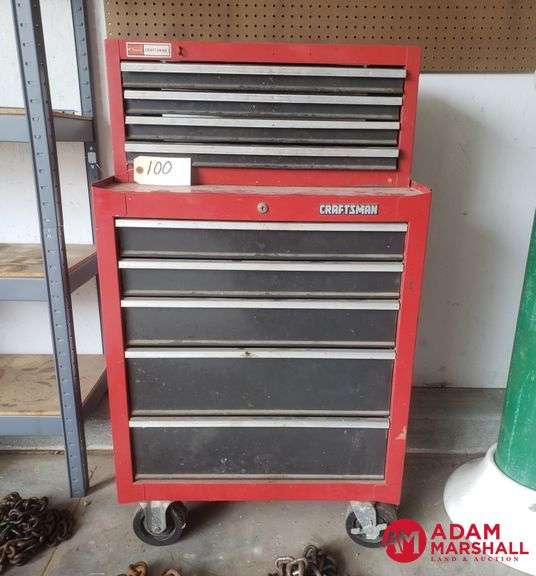 Craftsman rolling 2 piece tool chest. 4 drawer top/5 drawer bottom with keys