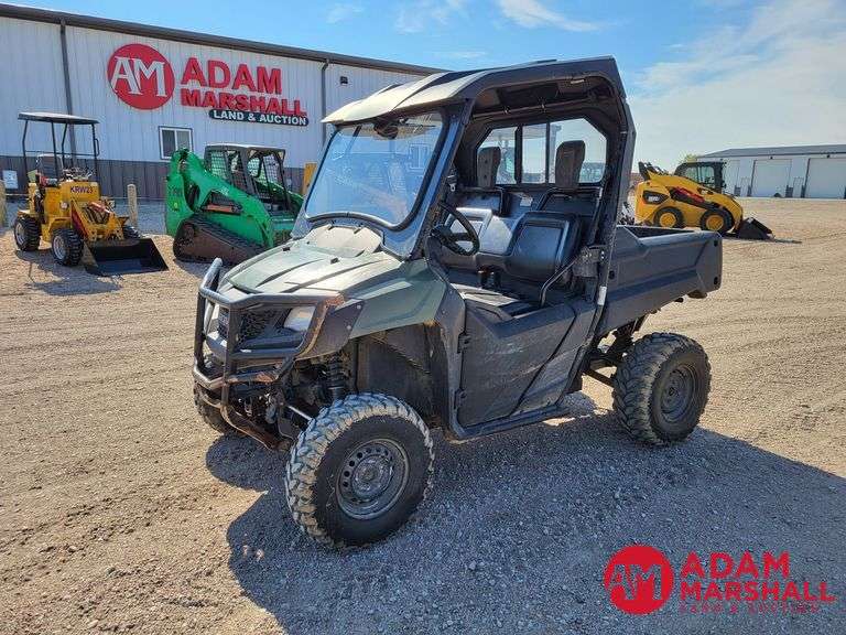 Honda  700  UTV - Gasoline