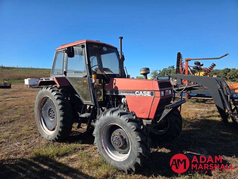 1984 Case IH 1494 MFWD Tractor w/ Loader