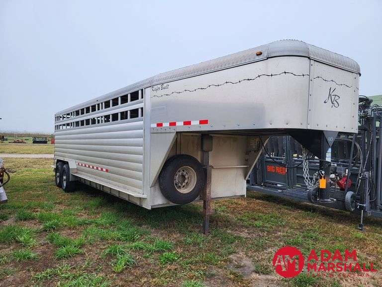 2010  Kiefer Bulit  Aluminum Livestock  Trailer - 24FT