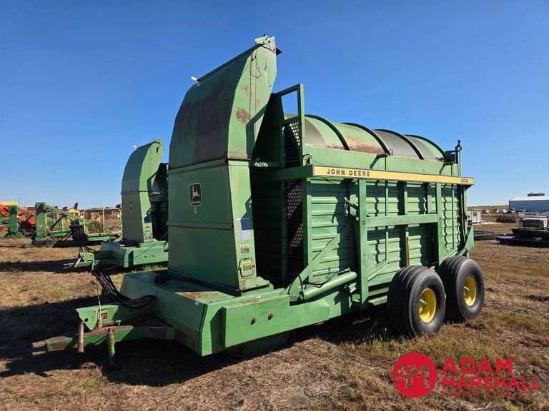 John Deere 200 Stacker